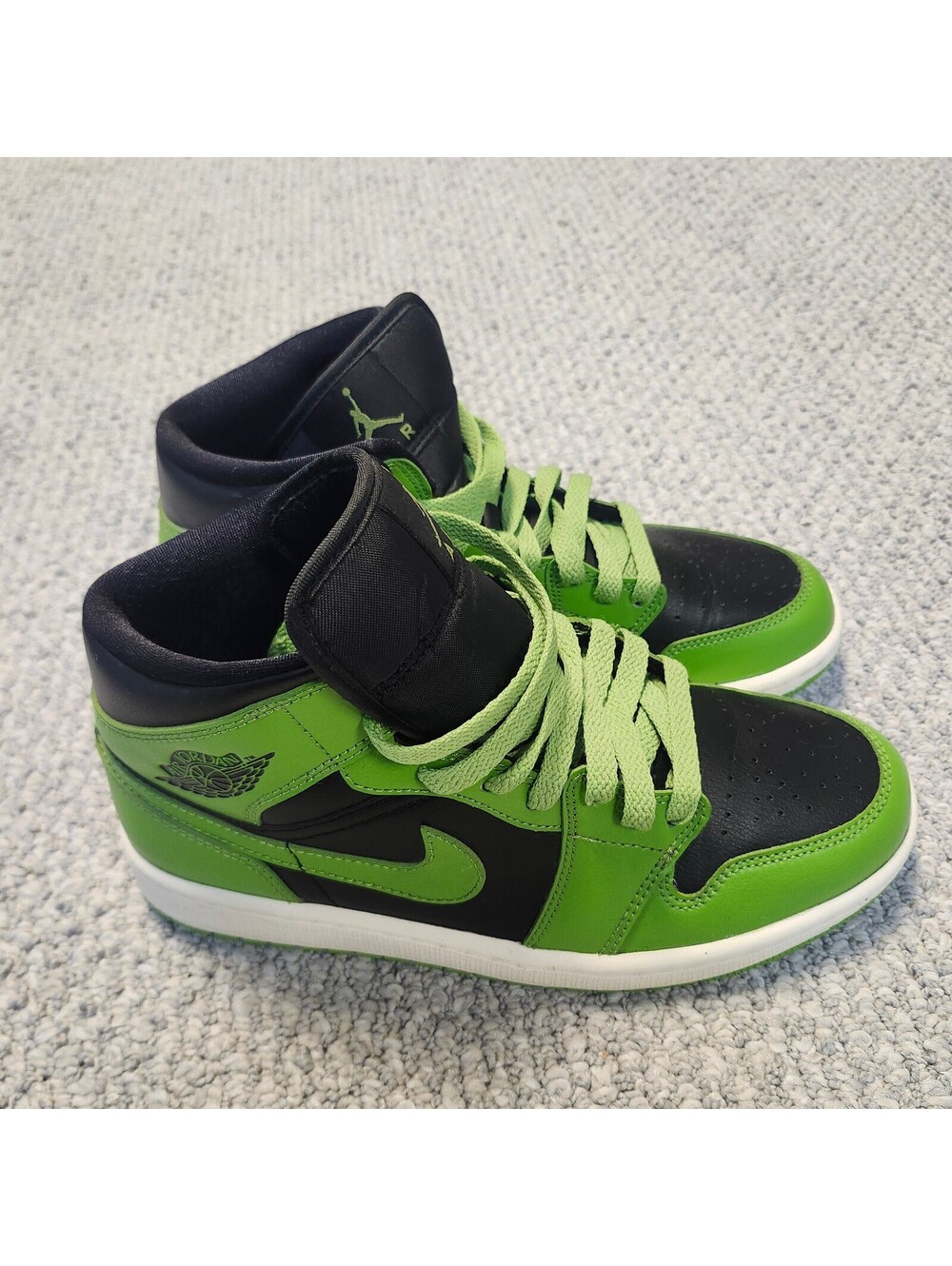 Nike Air Jordan 1 Mid Black Altitude Green Sneakers Size 8.5